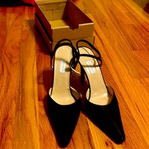 Vera Wang made in Italy Black Satin Shoes